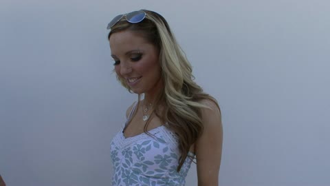 Amateur Nicole Taylor